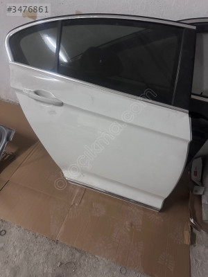 Volkswagen Passat B8 Sag Arka Kapı Beyaz