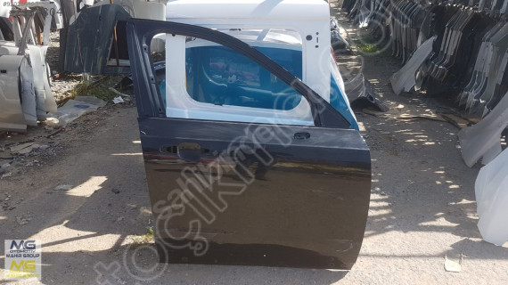 VOLVO XC90 SAĞ ÖN KAPI ÇIKMA ORİJİNAL 17-20 (2)