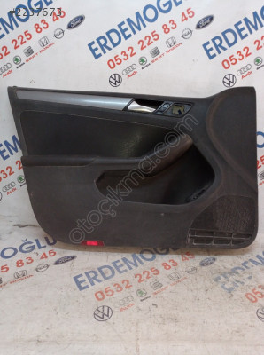 5C7867011 11-14 JETTA ORJ. ÇIKMA SOL ÖN KAPI DÖŞEMESİ