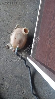 Clio 3 su bidonu yedek parça