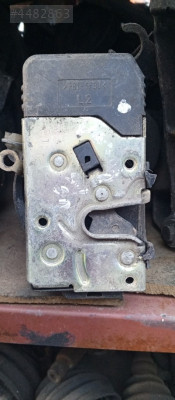 Opel vectra b sol ön kapı kilidi