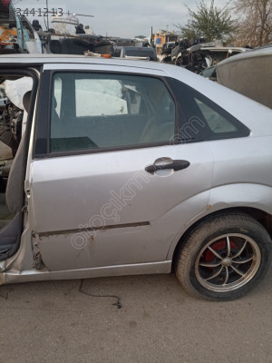 Ford focus 1 sol arka kapı