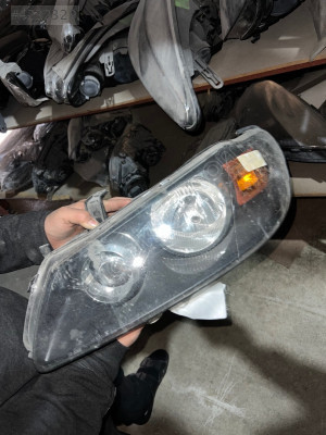 Nissan Almera çıkma ön sağ far