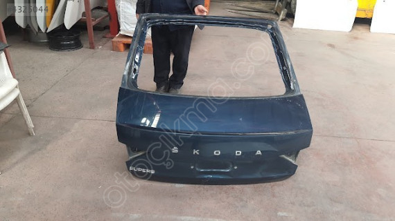 skoda süper b 3  arka bagaj sefalılar oto cıkma