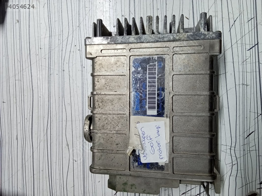 VOLKSWAGEN Golf Motor Beyni 0285007040