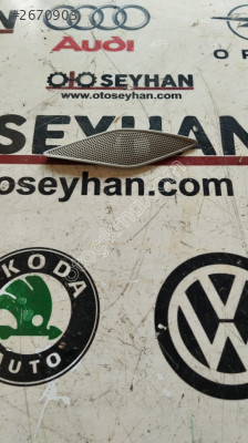 5e3035410 Skoda Octavia 2021 ön sağ direk tweeter kaplaması
