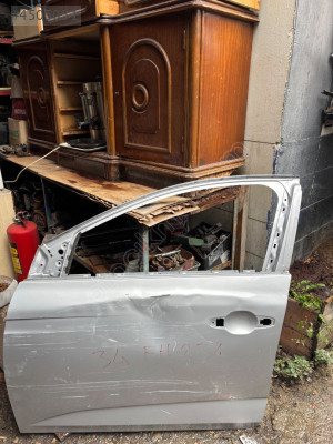 renault megan dört çıkma sol ön kapı