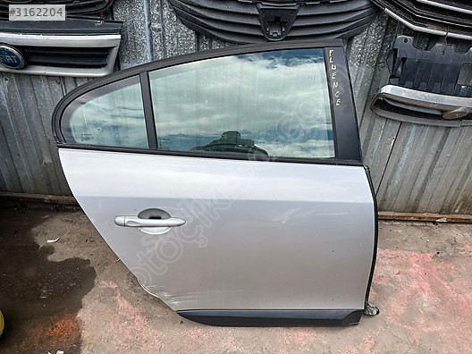 RENAULT FLUENCE 2011 SAĞ ARKA KAPI DOLU HAFİF HASARLI 5305115921