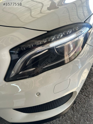 Mercedes GLA sol ön far orjinal çıkma