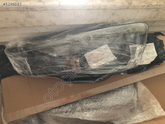 Audi a3 sol far camı