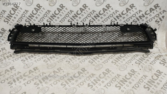 MERCEDES X156 GLA180 GLA200 GLA ORTA IZGARA A1568854322