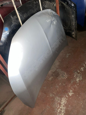 Opel corsa f ufak hasarlı ön kaput orjinal