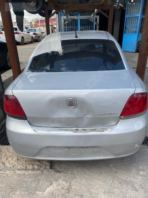 FIAT LINEA BAGAJ KAPAGI