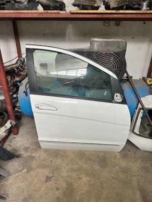 W169 SAĞ ÖN KAPII HATASIZ ORJİNAL ÇIKMA