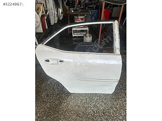 TOYOTA COROLLA SAĞ ARKA KAPI ÇIKMA ORJİNAL