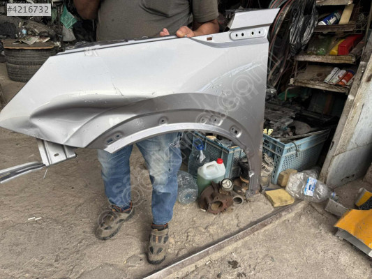 2020 2025 Peugeot 2008 sol çamurluk