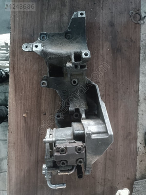 Şaj dinamo ayağı CADDY 1.6 TDi CAY MOTOR MAZOT POMPASI ORJ ÇIKMA