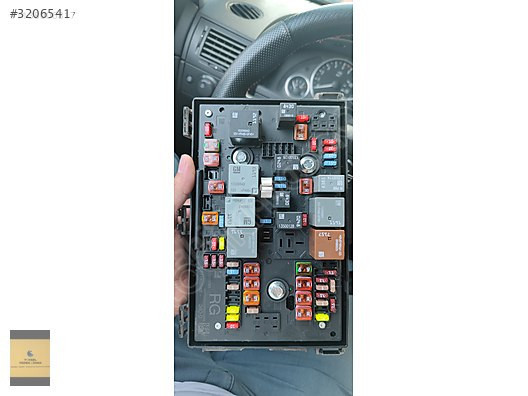 ASTRA J SİGORTA KUTUSU 13318781