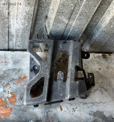 RENAULT LAGUNA 3 ARKA TAMPON BRAKETİ