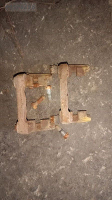 Peugeot 307 arka fren kaliper ayakları