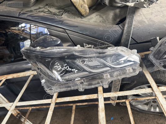 Toyota corolla sağ ön far