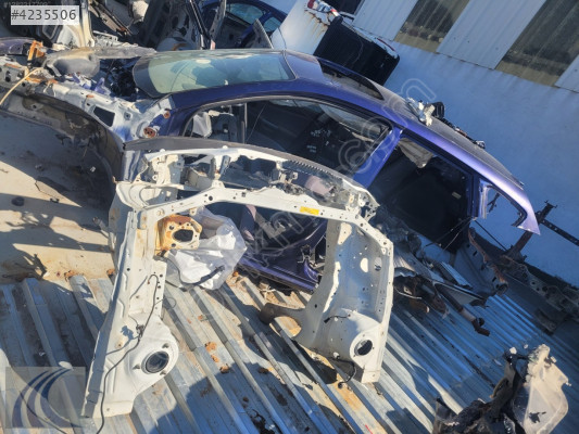 TOYOTA COROLLA 1999 ÇIKMA SOL PODYE