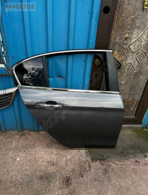 FIST EGEA ÇIKMA  ORJİNAL SAĞ ARKA KAPI