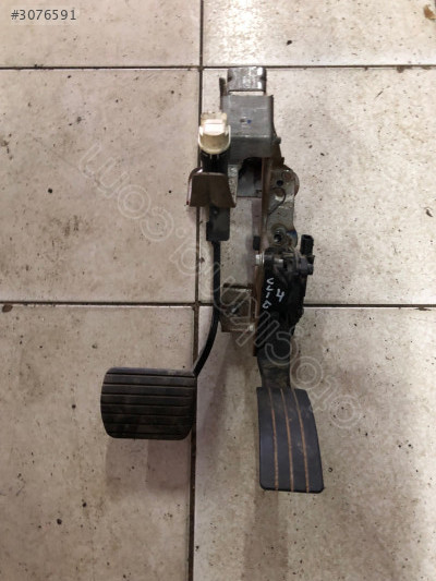 CLİO 4 PEDAL TAKIMI ORJİNAL PARÇA ÇIKMAA