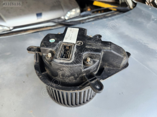 RENAULT LAGUNA ORJİNAL ÇIKMA KOMPLE KALORİFER MOTORU