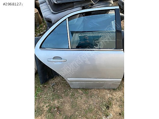 MERCEDES W210 SAĞ ARKA KAPI ÇIKMA TEMİZ
