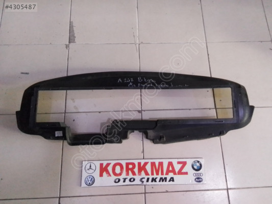 MERCEDES B KASA W247 ÖN PANEL HAVA KANALI