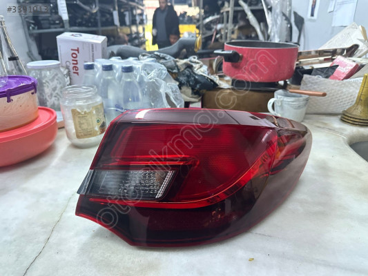 OPEL ASTRA J SEDAN SAĞ DIŞ STOP ÇIKMA ORJİNAL YEDEK PARÇA