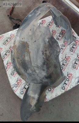 VOLKSWAGEN JETTA 2012 MODEL ÖN ÇAMURLUK SAĞ DAVLUMBAZ