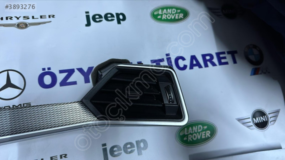 BMW G20 3 Serisi Sağ Göğüs Izgarası 6805563