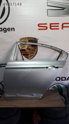 PASSAT B8-8.5 SOL ARKA KAPI ORJİNAL HAFİF HASARLI