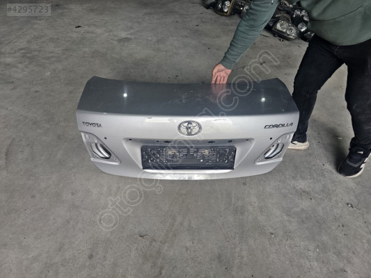 2007/2011 TOYOTA COROLLA GRİ BAGAJ KAPAĞI ORJINAL BOYASIZ