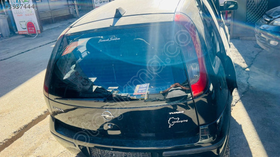 Opel corsa c çıkma orjinal hatasız bagaj kapağı