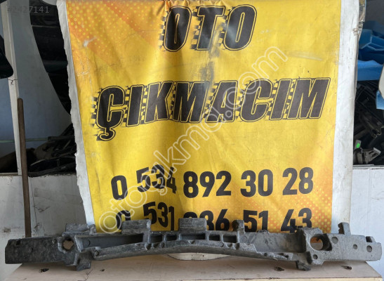 MERCEDES W176 ÖN TAMPON KÖPÜĞÜ A1768850737