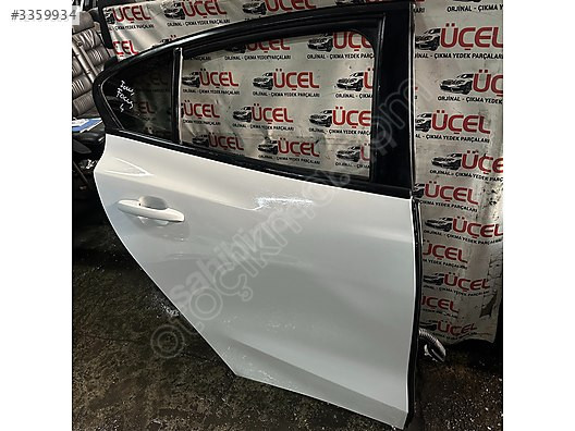 FORD FOCUS 4 SAĞ ARKA KAPI ÜÇEL OTO ÇIKMA BURSA