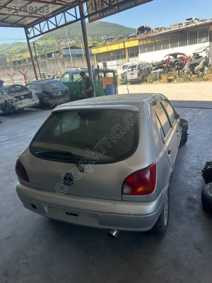 FORD FİESTA 2001 BAGAJ KAPAĞI HATASIZ ORJİNAL ÇIKMA