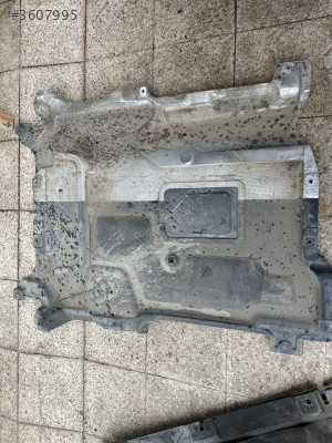MERCEDES E SERİSİ W213 ÇIKMA ORJİNAL MOTOR ALT MUHAFAZA BDÇ