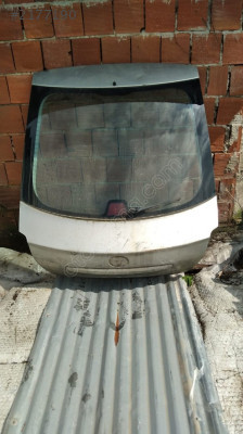 Avensis bagaj kapağı çıkma