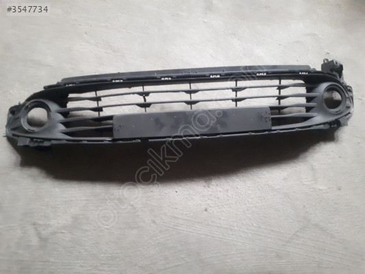 Renault Clio 4 12-16 Model Ön Tampon Orta Izgarası Orijinal Çıkma