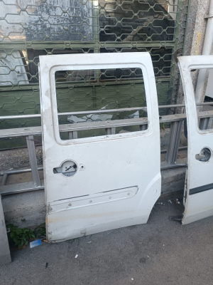 Fiat Doblo 2 Beyaz Sol Sürgülü Kapı - Çıkma ve Hatasız