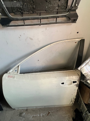 2015 Model Nissan Xtrail çıkma ön sol kapı