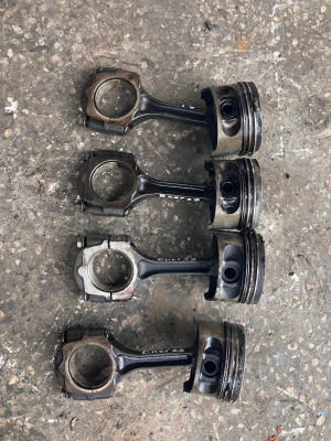 Renault E7J enerji motor piston kolu
