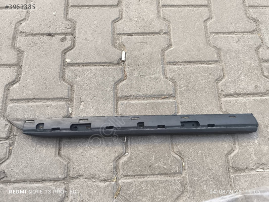 Clio 5 sağ arka kapı bandı