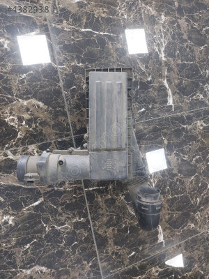 VW PASSAT B7 2.0 TDİ ÇIKMA HAVA FİLTRE KUTUSU