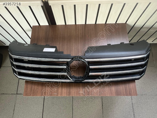 Volkswagen Passat B7 3AA853651 Çıkma Ön Panjur