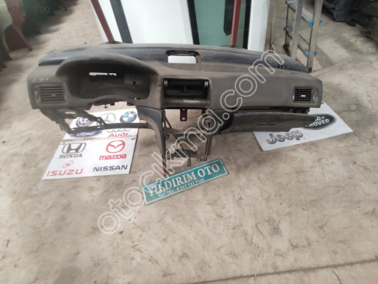 PEUGEOT 307 ÖN GÖĞÜS